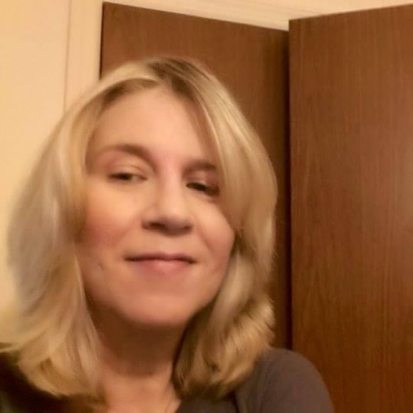 Meet your Posher, Shannon - Picture 2 of 2